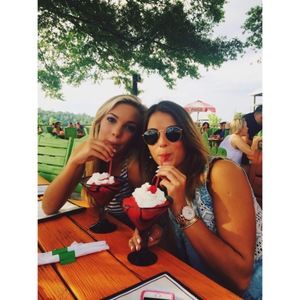 Meet your Posher, Madeleine